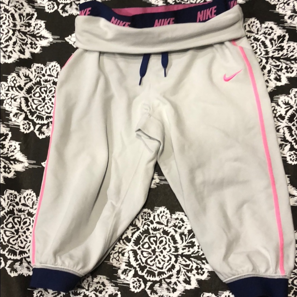 Nike Capri Girls small cute! Like new